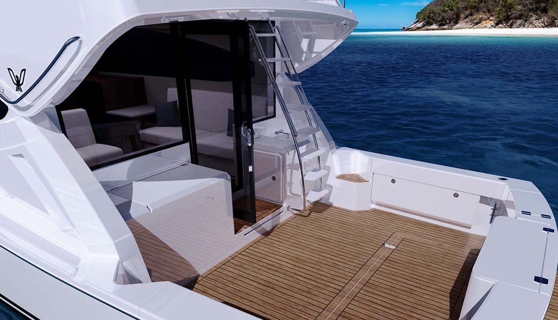 Caribbean 40F Flybridge cockpit