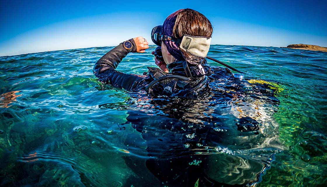 Scuba dive watch