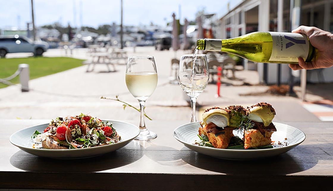 Sanctuary Cove Marina dining, Queensland