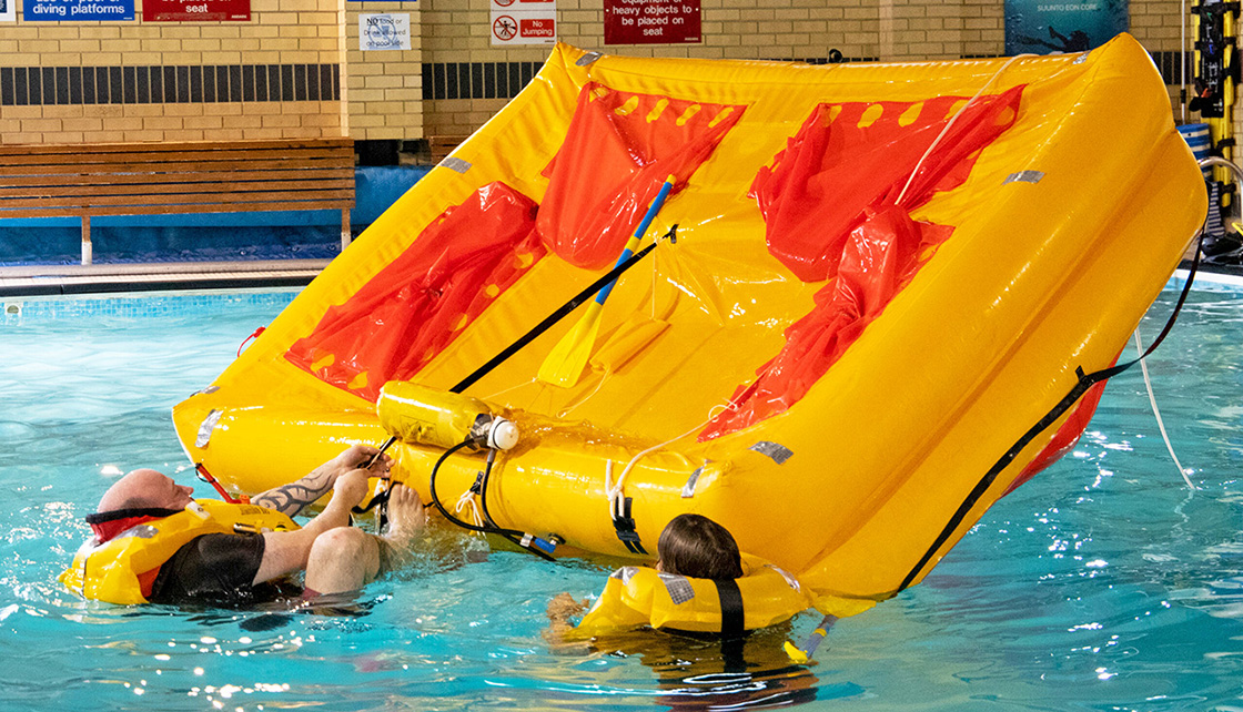 How to choose a life raft | Club Marine Australia